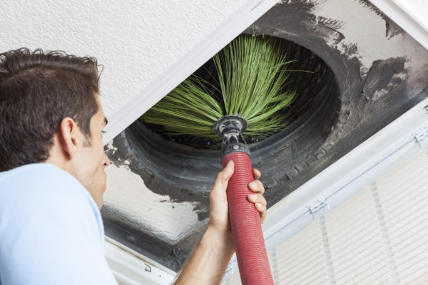 Technician_AC_Duct_Cleaning Technician_AC_Duct_Cleaning